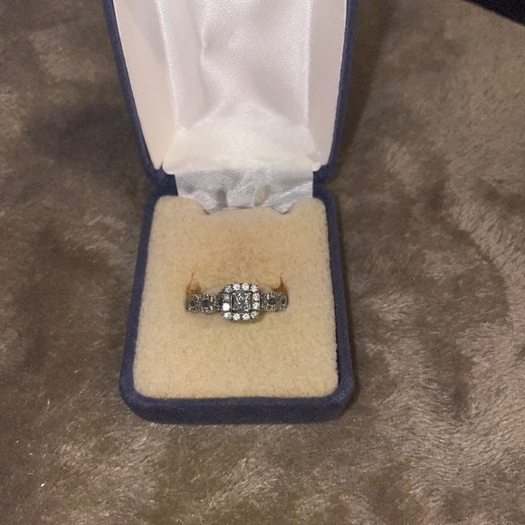Wedding Rings - Picture 2 of 3